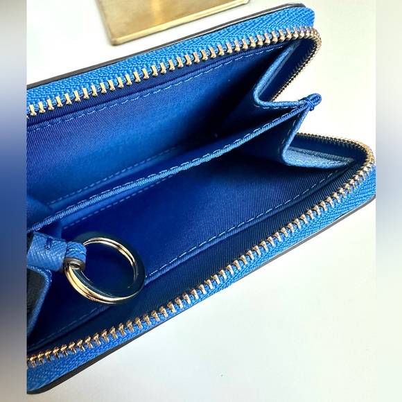 Like New Tory Burch EMERSON ZIP COIN CASE-PAINTED IRIS - Picture 3 of 8